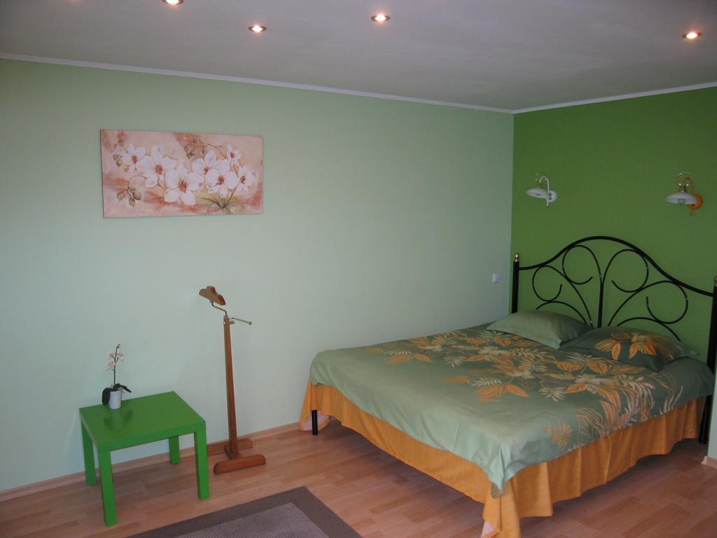 كييف Hotel Service Predslava On Antonovicha Street الغرفة الصورة