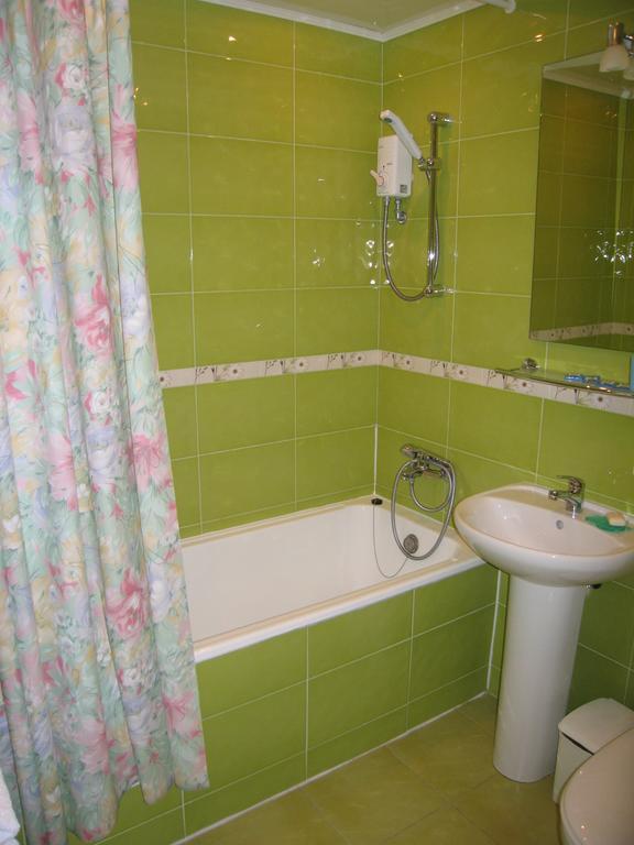 كييف Hotel Service Predslava On Antonovicha Street الغرفة الصورة