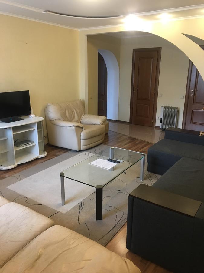 كييف Hotel Service Predslava On Antonovicha Street المظهر الخارجي الصورة