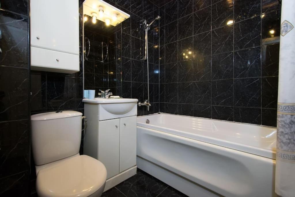 كييف Hotel Service Predslava On Antonovicha Street المظهر الخارجي الصورة